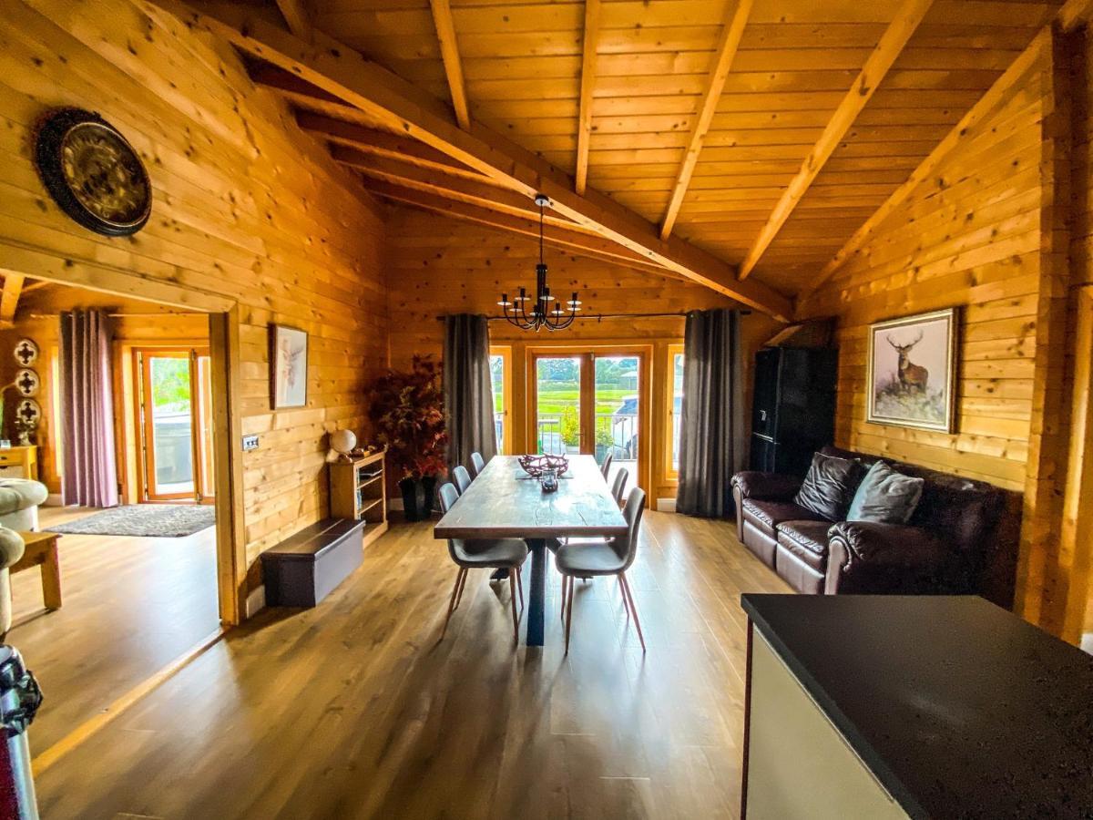 Beautiful 3-Bed Luxury Private Lodge In York Buitenkant foto